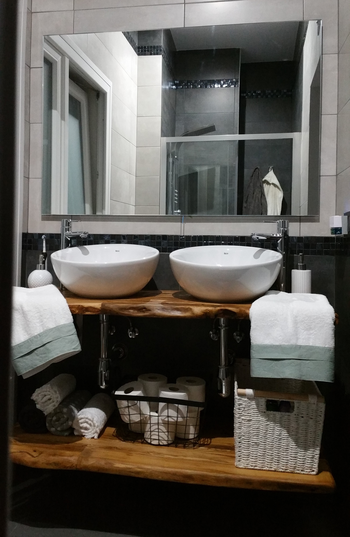 encimera de baño de madera de olivo