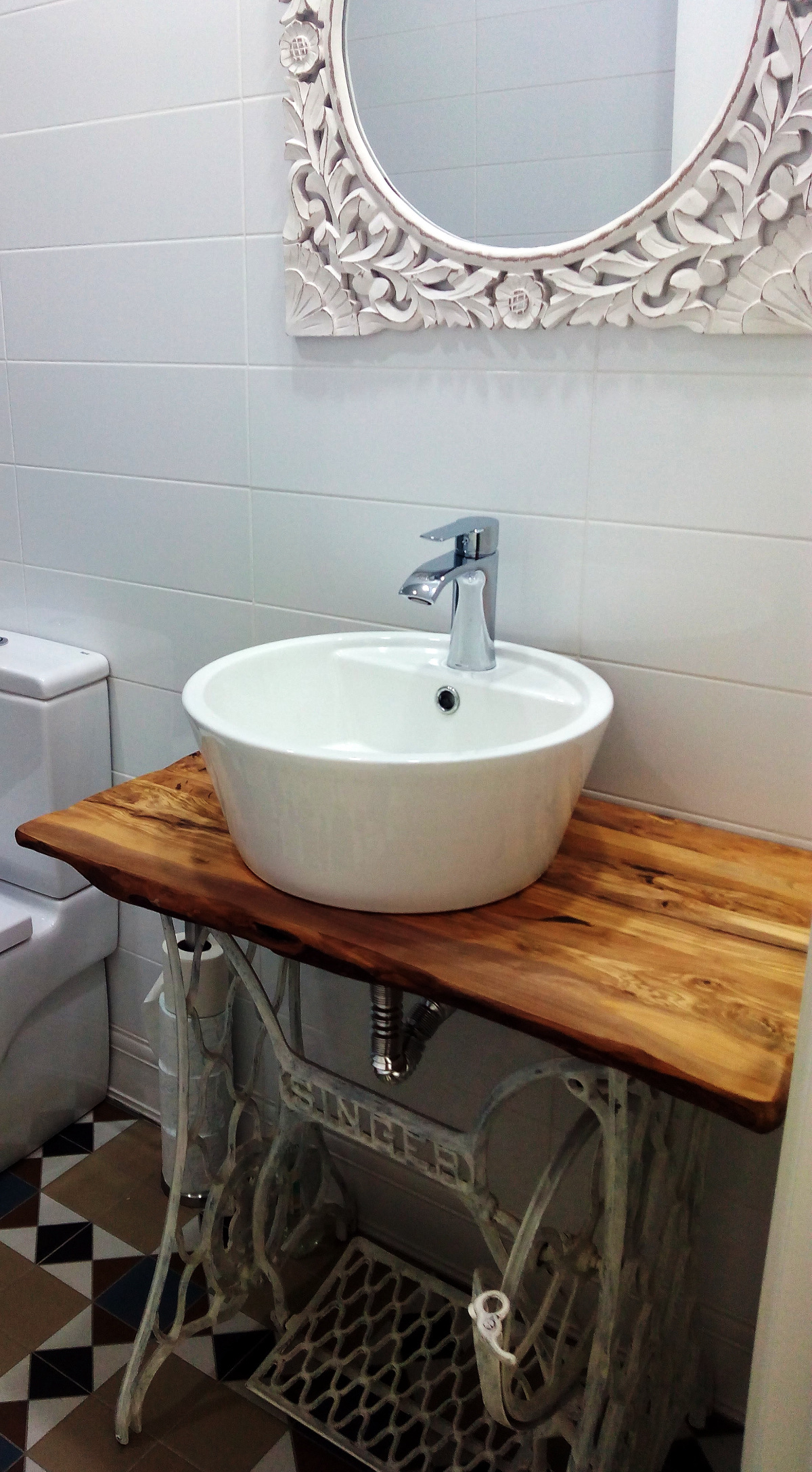 encimera de baño de madera de olivo